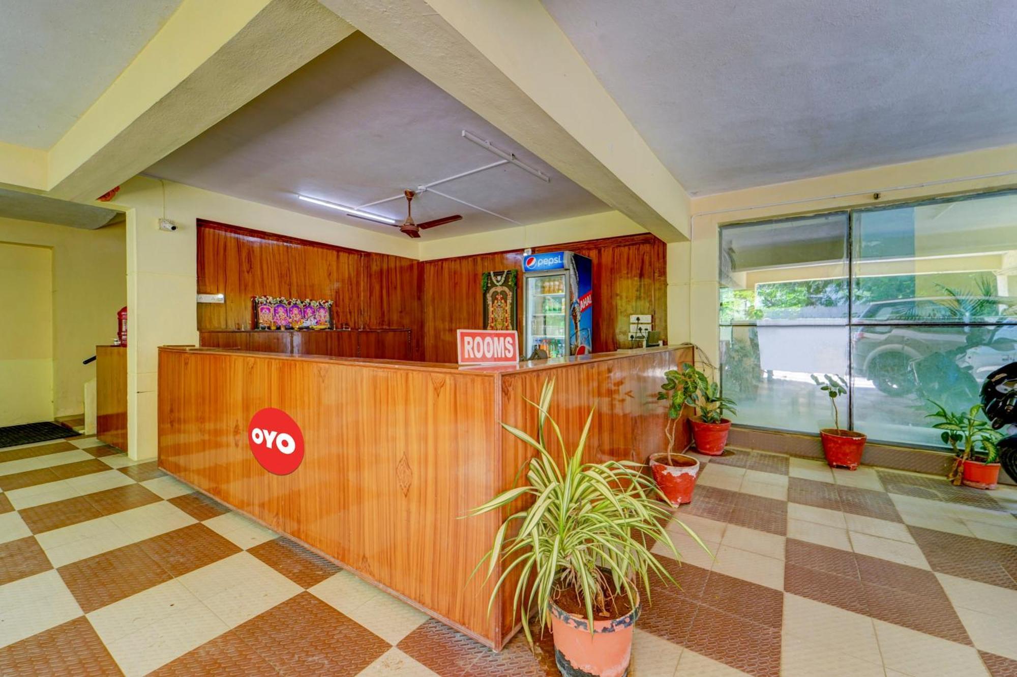 Hotel O Sree Nivas Homestay Тирупати Экстерьер фото